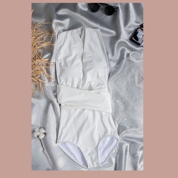 2 pieces swimming suits (brand new) - Picture 2 of 5